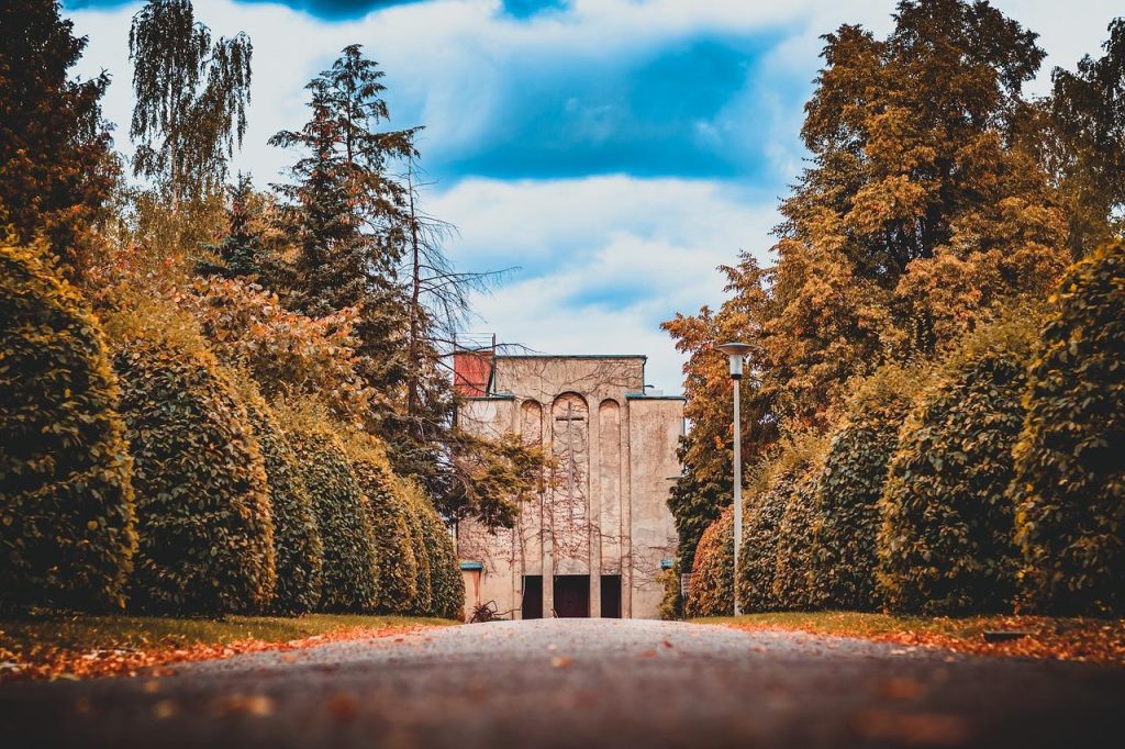 Het Crematorium in Westland biedt respectvolle crematiënsen milieuvriendelijke diensten voor families die afscheid nemen.